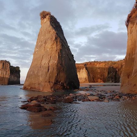 The Hole In The Rock Yurt Hotel Cape Foulwind Bagian luar foto