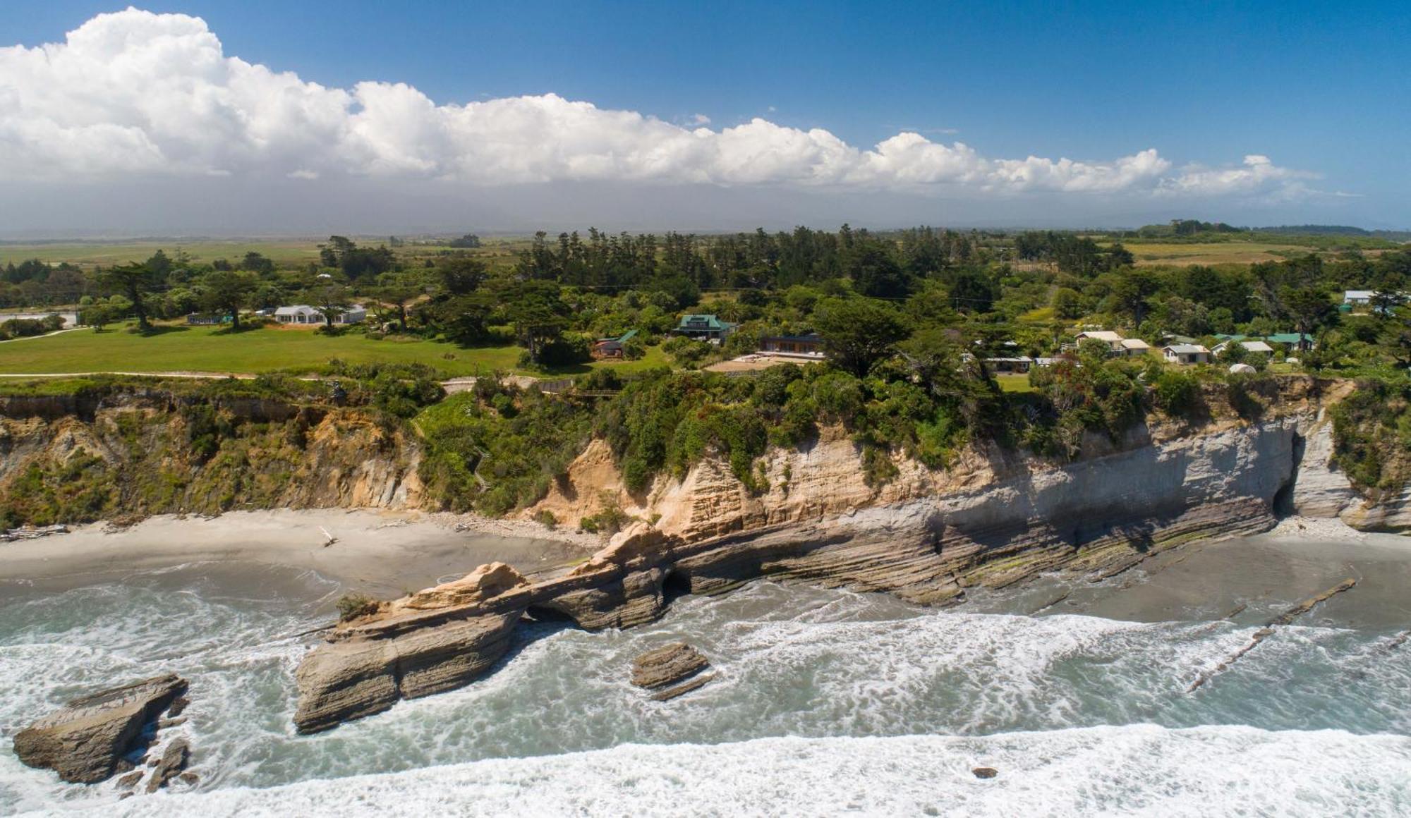 The Hole In The Rock Yurt Hotel Cape Foulwind Bagian luar foto