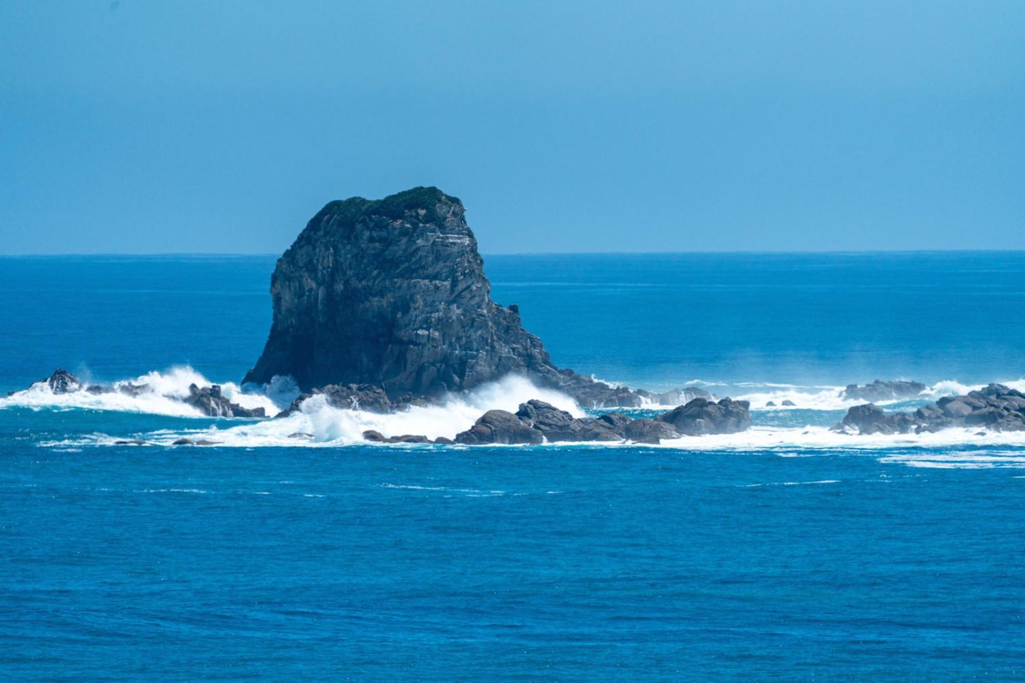 The Hole In The Rock Yurt Hotel Cape Foulwind Bagian luar foto