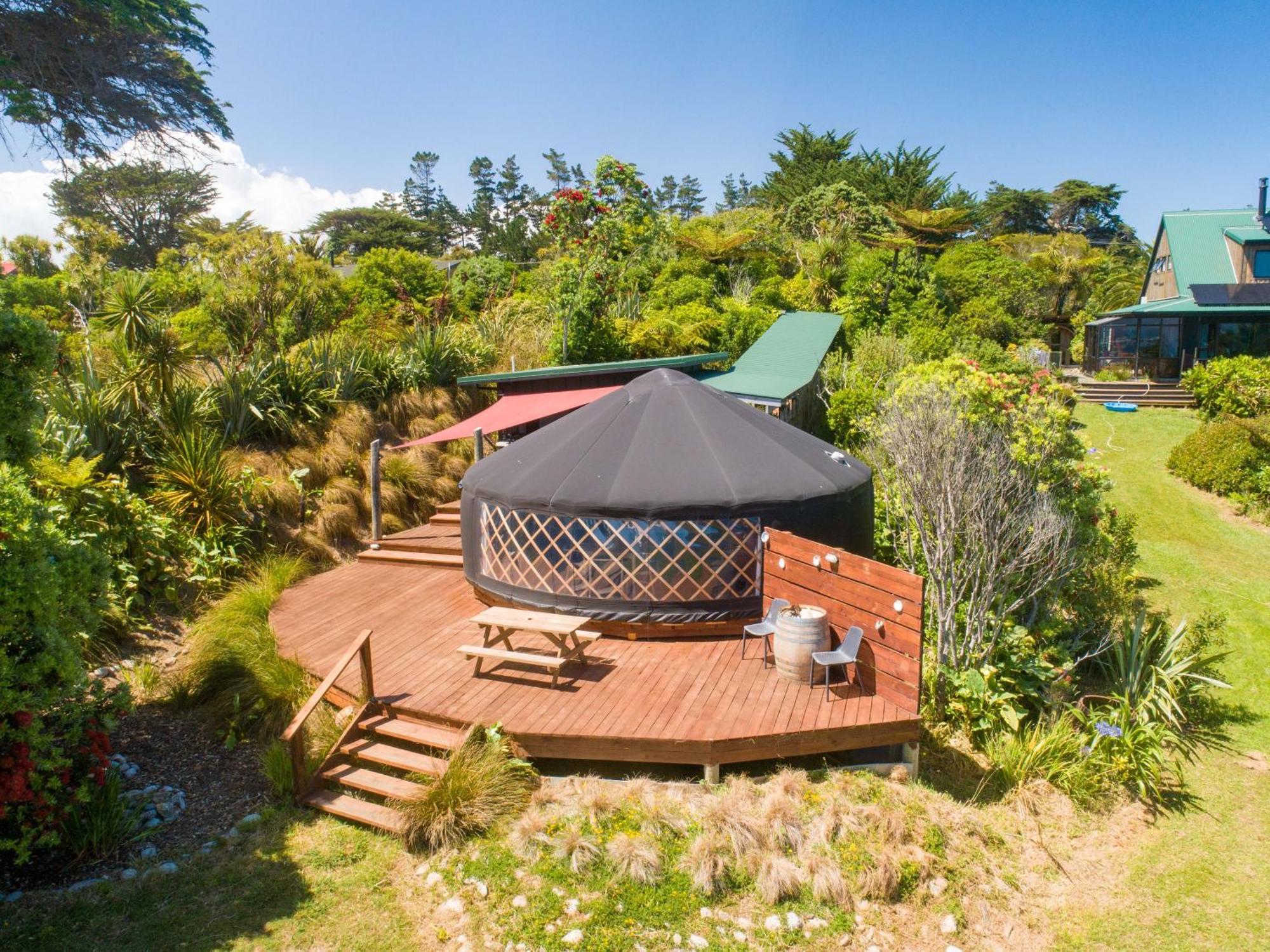 The Hole In The Rock Yurt Hotel Cape Foulwind Bagian luar foto
