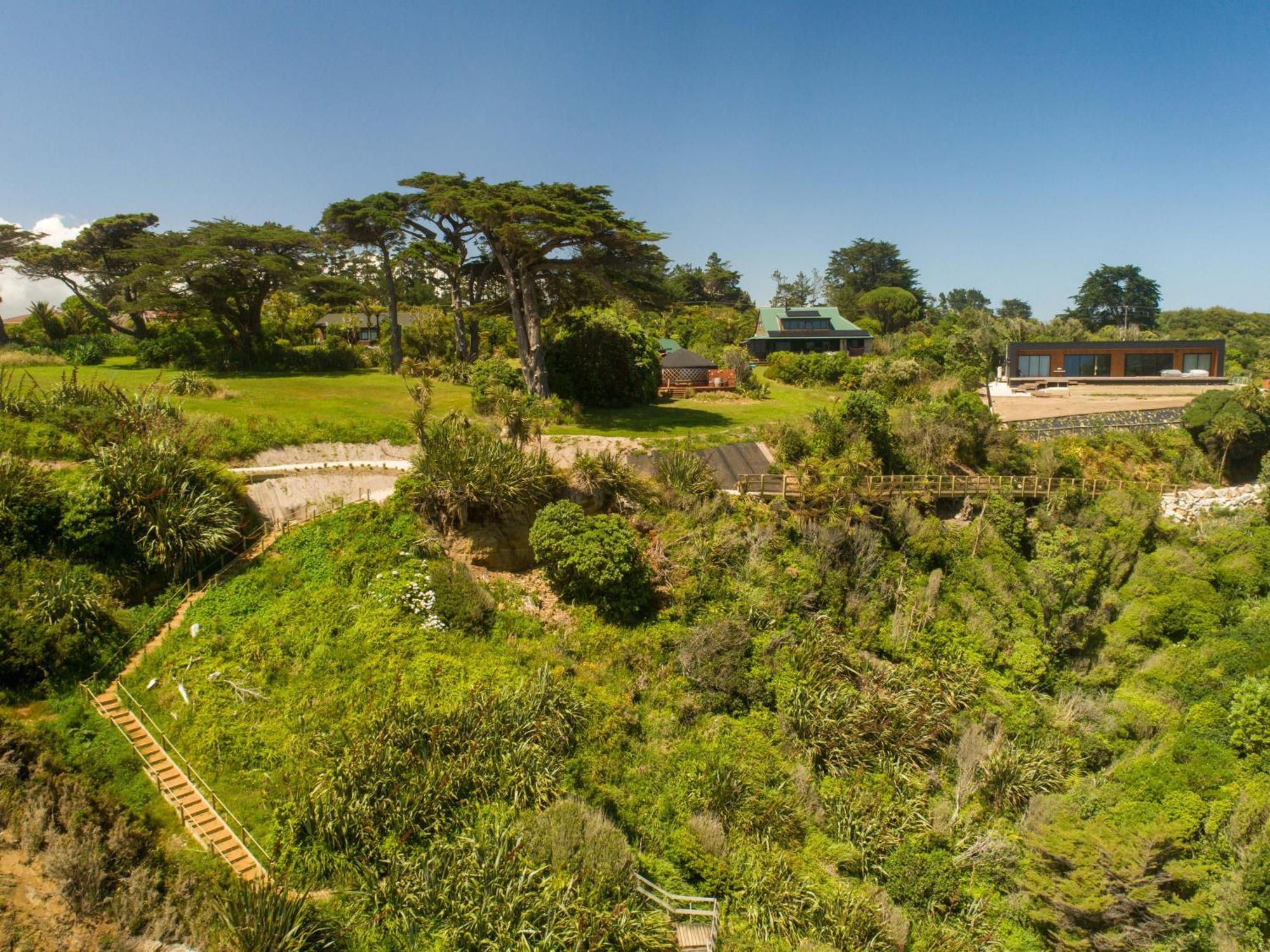 The Hole In The Rock Yurt Hotel Cape Foulwind Bagian luar foto